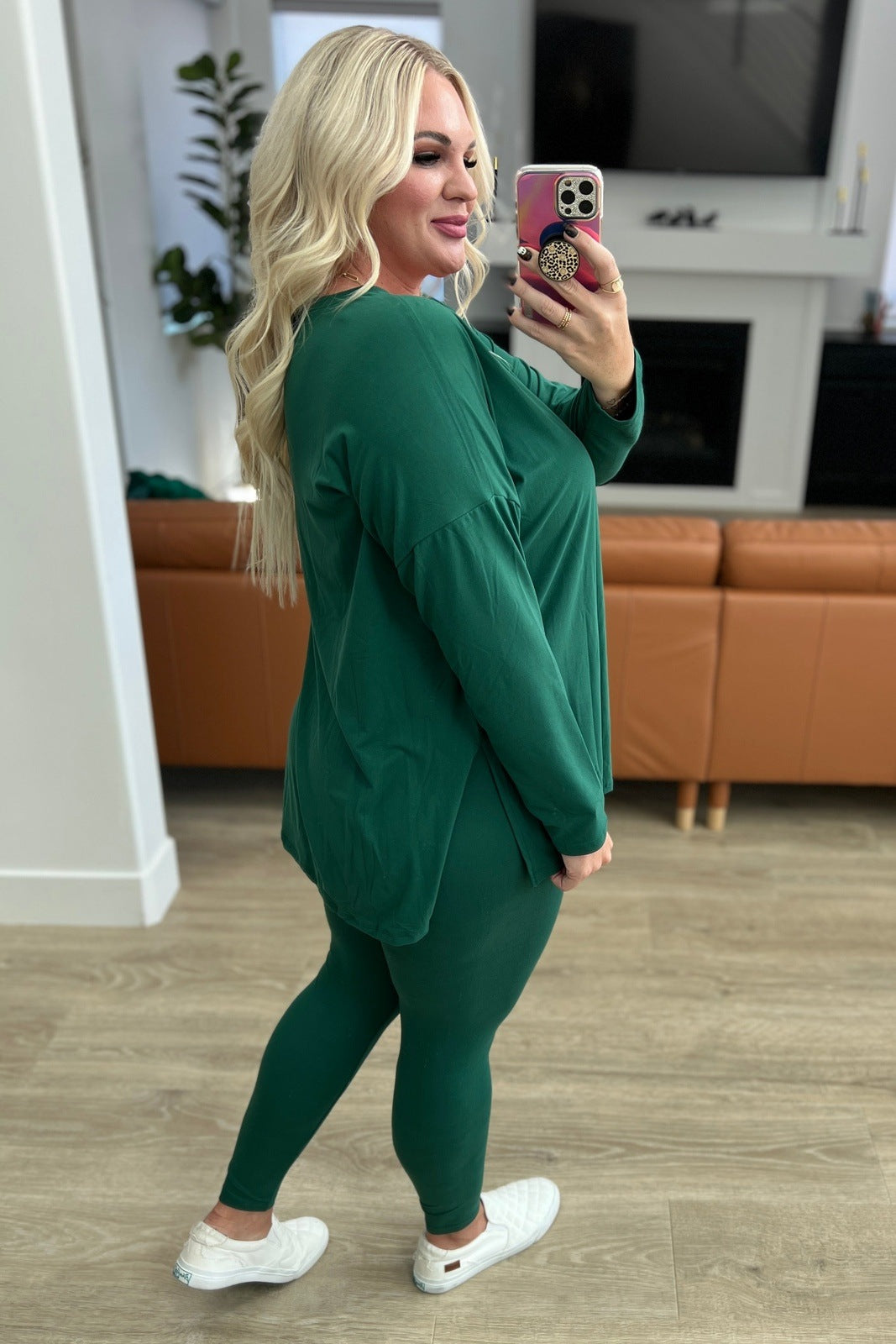 Buttery Soft V-Neck Long Sleeve Loungewear Set in Dark Green – Payton &  Piper Boutique