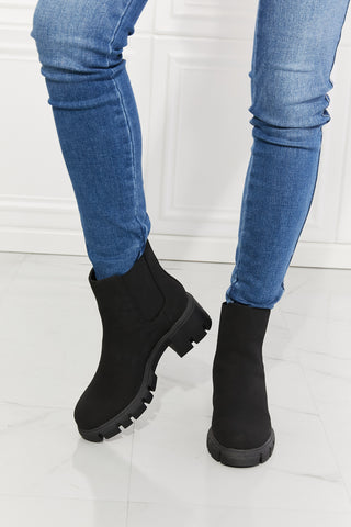Work For It Matte Lug Sole Chelsea Boots in Black-Black-6-[option4]-[option5]-[option6]-[option7]-[option8]-Womens-Clothing-Shop